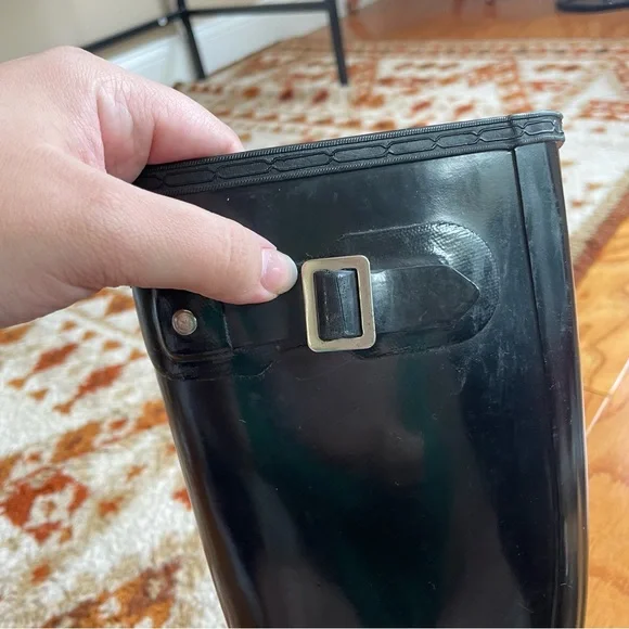 Hunter Women’s Original Tall Rubber Boots in Black SIZE 6 | Black Hunter Boots - Picture 10 of 14